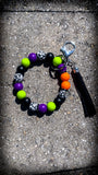 🎃💀🖤 Spooky Skull Halloween Silicone Beaded Wristlet – Black, Purple, Green & Orange